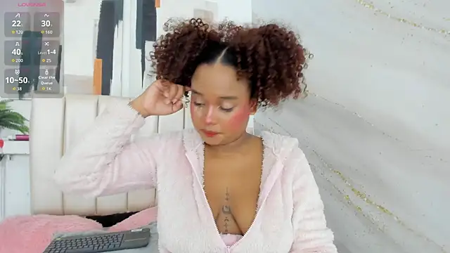 nataly velez online show from 15, 12, 2025