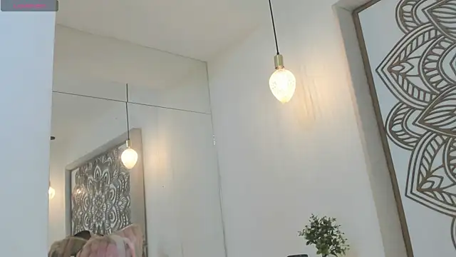 PersefoneWoods1 online show from 8, 9, 2025