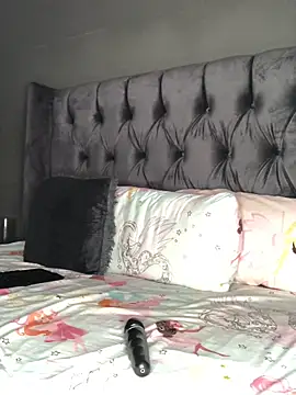 Anaelle24 online show from 13, 3, 2025