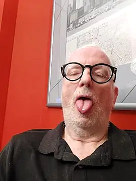 Snapshot of Greyhound70 chatting on 22, 2, 2026 Greyhound70 online show from 22, 2, 2026