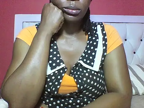 Snapshot of Sweet-piie chatting on 15, 12, 2025 Sweet-piie online show from 15, 12, 2025