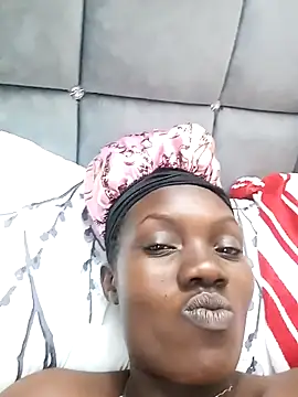 Snapshot of Slimthick900 chatting on 22, 2, 2025 Slimthick900 online show from 22, 2, 2025