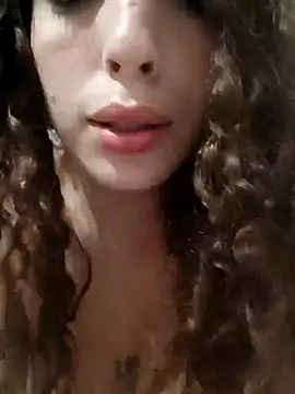 Snapshot of Sweet-diamondxxx chatting on 7, 1, 2025 Sweet-diamondxxx online show from 7, 1, 2025