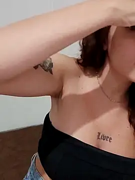 Snapshot of Sweet-diamondxxx chatting on 7, 2, 2025 Sweet-diamondxxx online show from 7, 2, 2025