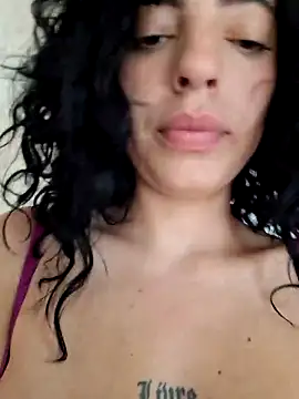 Snapshot of Sweet-diamondxxx chatting on 9, 9, 2025 Sweet-diamondxxx online show from 9, 9, 2025