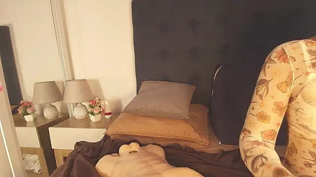 Evelonga 707 online show from 11, 3, 2026