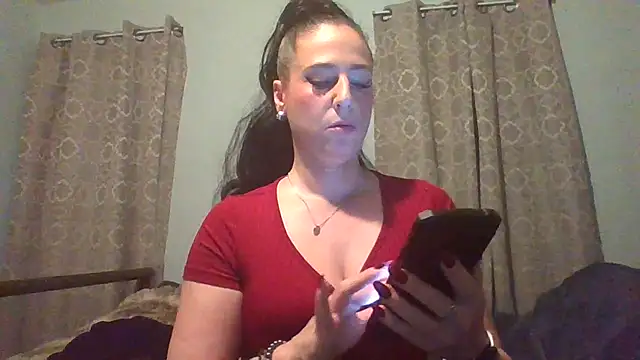 Snapshot of Audrey_hotty chatting on 12, 11, 2025 Audrey hotty online show from 12, 11, 2025