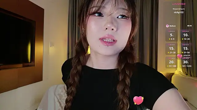 Snapshot of KitayamaChu chatting on 3, 12, 2025 KitayamaChu online show from 3, 12, 2025