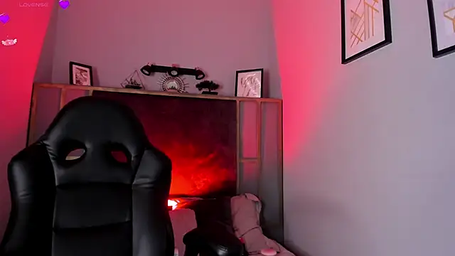 Snapshot of Valkiria_ponce chatting on 21, 3, 2025 Valkiria ponce online show from 21, 3, 2025