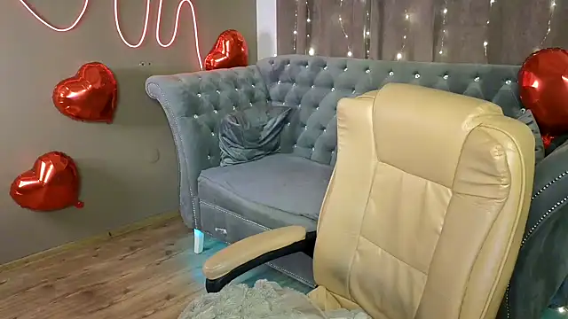 GloriNichols online show from 11, 2, 2025