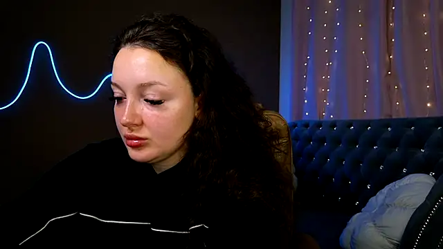 GloriNichols online show from 23, 9, 2025