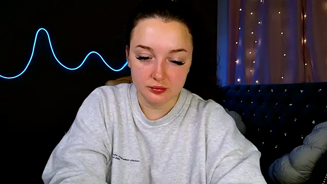 GloriNichols online show from 28, 9, 2025