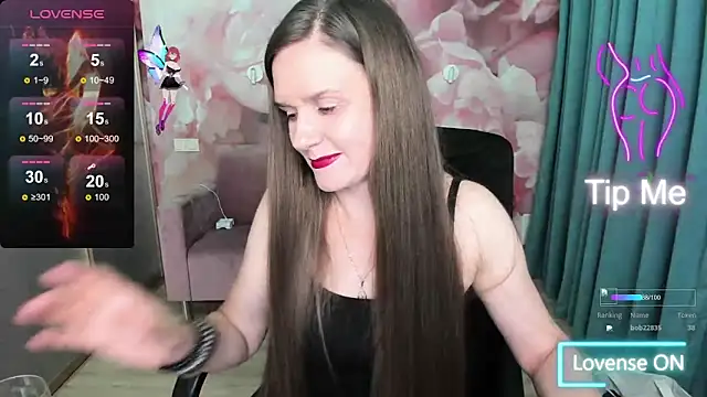 Snapshot of AriaGray chatting on 12, 9, 2025 AriaGray online show from 12, 9, 2025