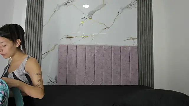 Snapshot of FerneyManti chatting on 24, 4, 2026 FerneyManti online show from 24, 4, 2026