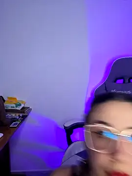 Aria Bennett21 online show from 13, 3, 2026