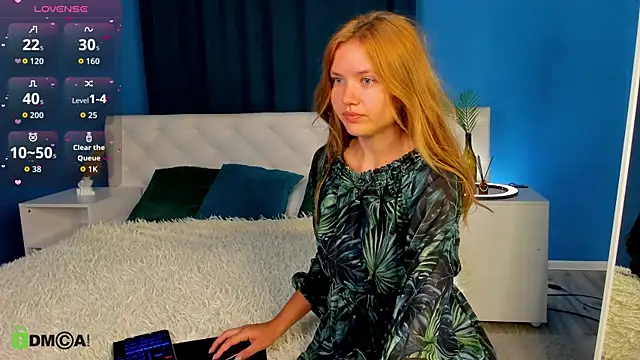 Snapshot of Eva__Lewis chatting on 29, 9, 2025 Eva Lewis online show from 29, 9, 2025