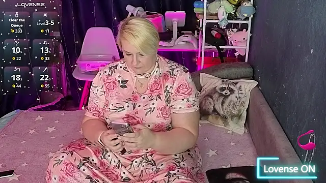 Snapshot of CuteHanna chatting on 14, 2, 2026 CuteHanna online show from 14, 2, 2026