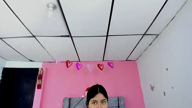 LaylaHolmes online show from 2, 5, 2026
