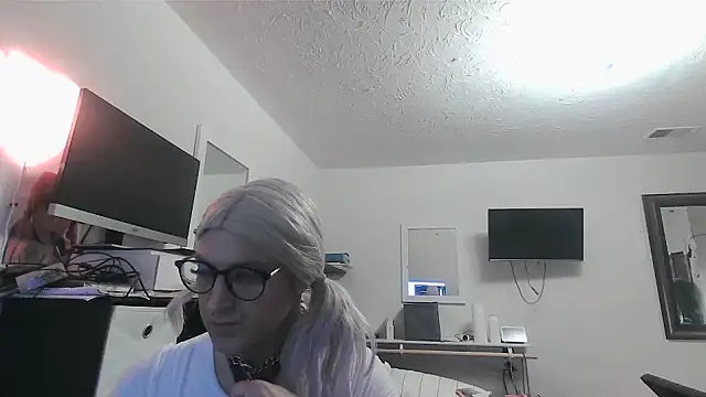 Snapshot of sissytrapdolly24 chatting on 1, 5, 2026 sissytrapdolly24 online show from 1, 5, 2026
