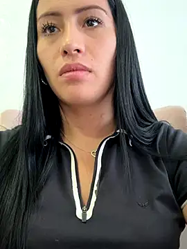 Snapshot of Sara_luna_ chatting on 1, 11, 2025 Sara luna  online show from 1, 11, 2025