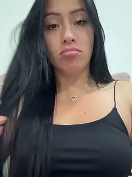 Sara luna  online show from 14, 11, 2025