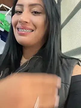 Sara luna  online show from 1, 6, 2026