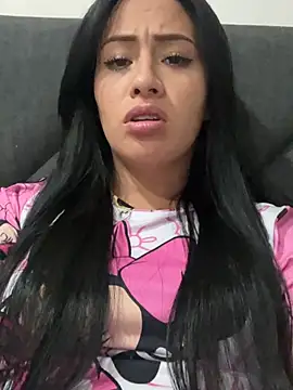 Sara luna  online show from 28, 6, 2026