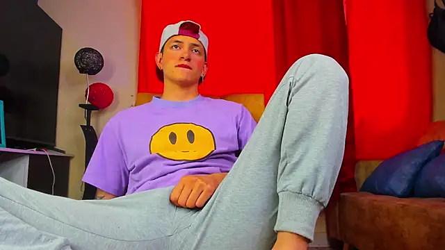 GabyThoms online show from 9, 10, 2025