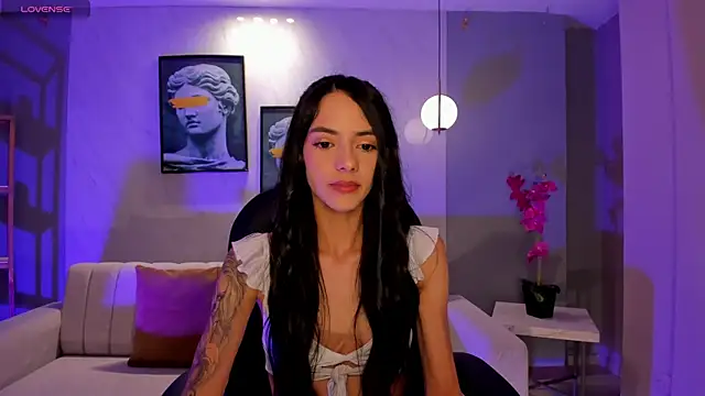 HannahJamesX online show from 10, 7, 2026