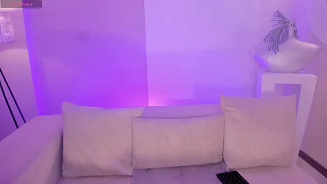 HannahJamesX online show from 28, 7, 2026