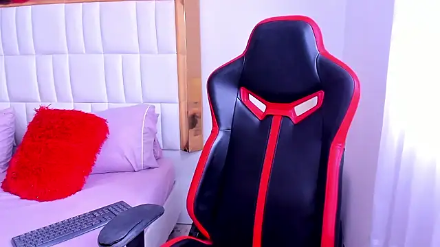 MadelineJackson online show from 10, 1, 2026