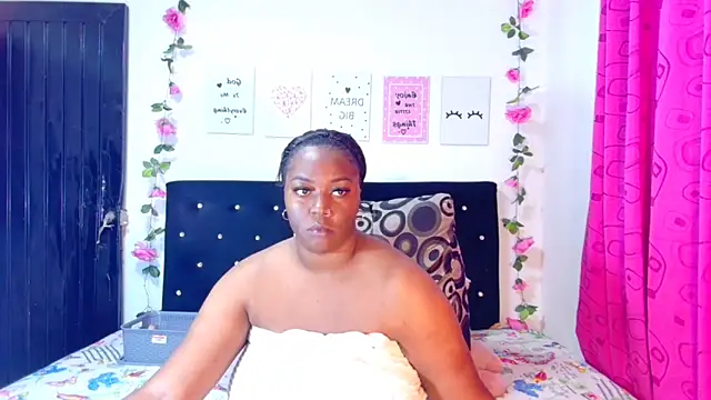 Snapshot of CiaraEbony chatting on 19, 1, 2025 CiaraEbony online show from 19, 1, 2025