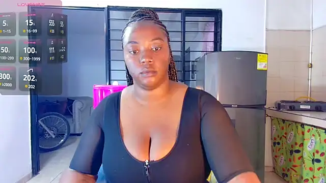 Snapshot of CiaraEbony chatting on 4, 3, 2025 CiaraEbony online show from 4, 3, 2025