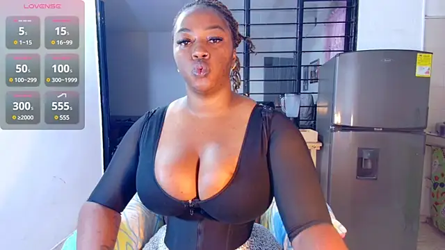 Snapshot of CiaraEbony chatting on 22, 3, 2025 CiaraEbony online show from 22, 3, 2025