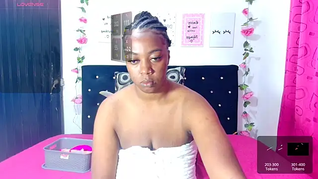 Snapshot of CiaraEbony chatting on 1, 10, 2025 CiaraEbony online show from 1, 10, 2025