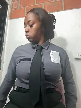 Snapshot of CiaraEbony chatting on 17, 7, 2026 CiaraEbony online show from 17, 7, 2026
