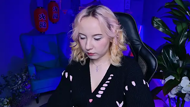 JasmineMilko online show from 4, 3, 2025