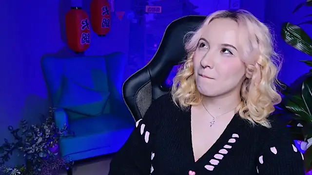 JasmineMilko online show from 4, 3, 2025