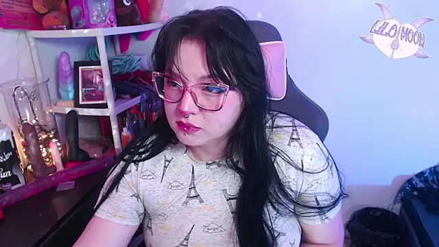 LiloMoon69 online show from 10, 1, 2025