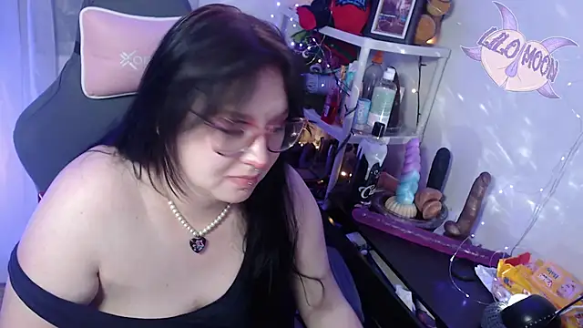 LiloMoon69 online show from 4, 2, 2025