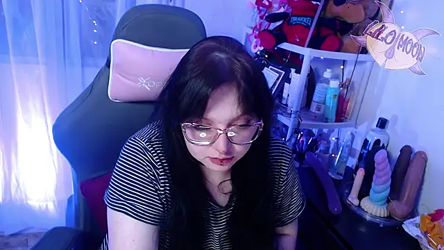 LiloMoon69 online show from 22, 2, 2025