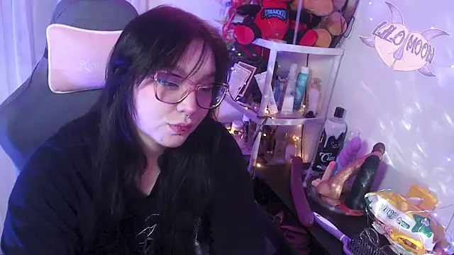 LiloMoon69 online show from 12, 3, 2025