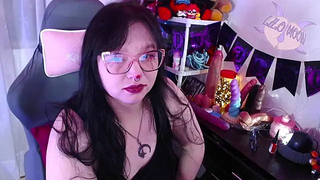 LiloMoon69 online show from 28, 10, 2025