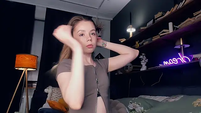 Snapshot of DominikaElis chatting on 17, 2, 2025 DominikaElis online show from 17, 2, 2025