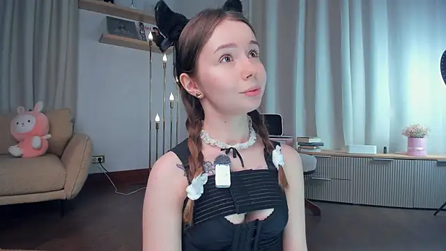 DominikaElis online show from 21, 4, 2026