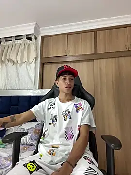 Snapshot of _CamiloBass chatting on 3, 2, 2026 CamiloBass online show from 3, 2, 2026