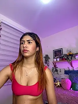 Snapshot of soy_sarah_ chatting on 8, 2, 2025 soy sarah online show from 8, 2, 2025