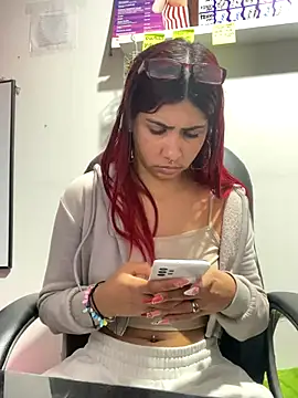 Snapshot of soy_sarah_ chatting on 2, 10, 2025 soy sarah online show from 2, 10, 2025