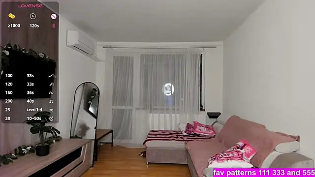 Snapshot of GabrielaLove_ chatting on 6, 1, 2026 GabrielaLove online show from 6, 1, 2026