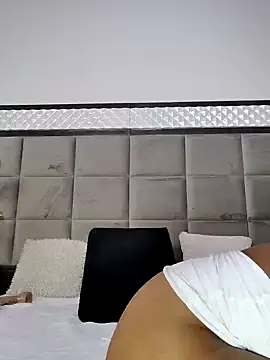 OliviaBurning online show from 21, 2, 2025